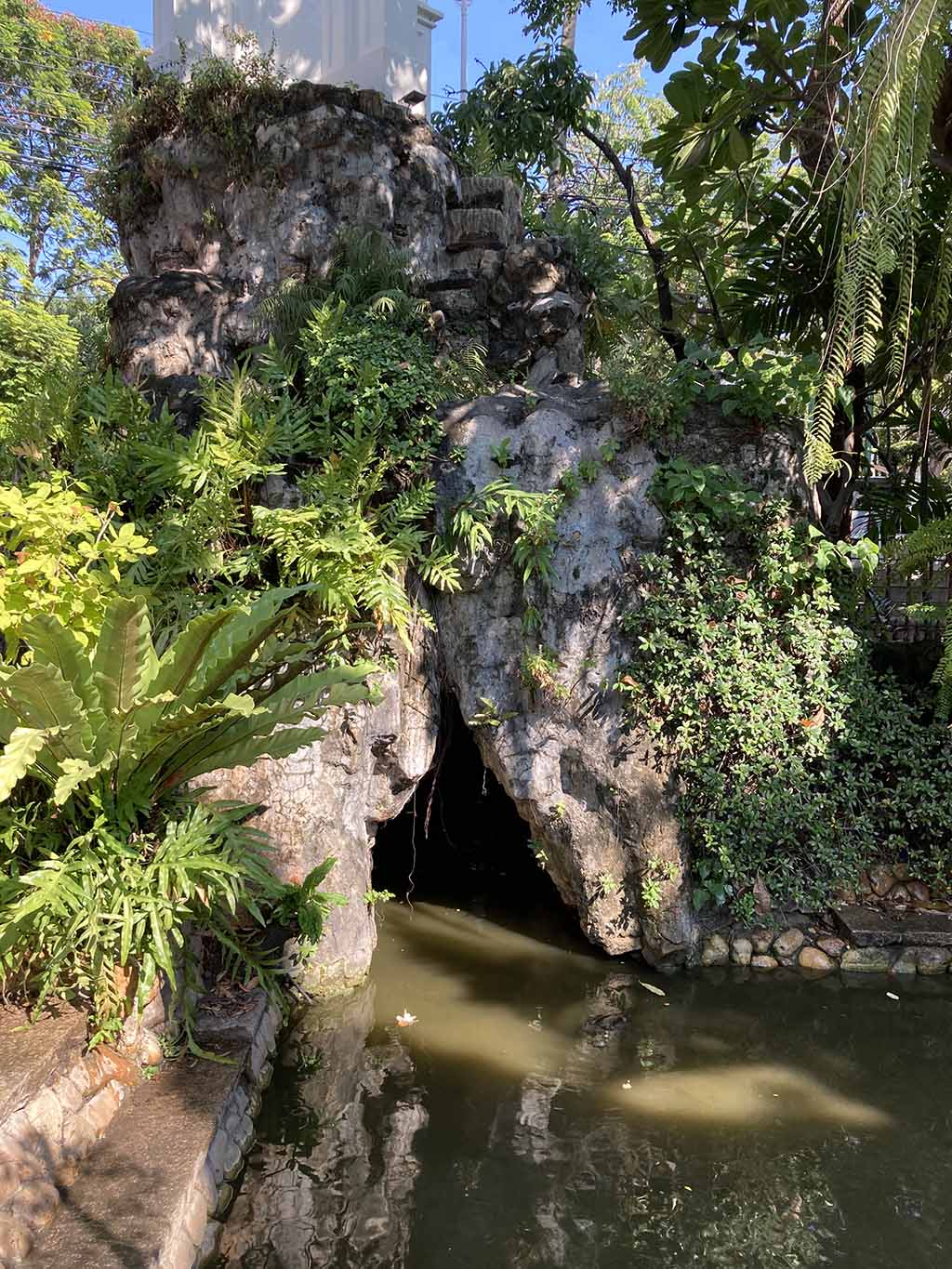Artificial cave for turtle