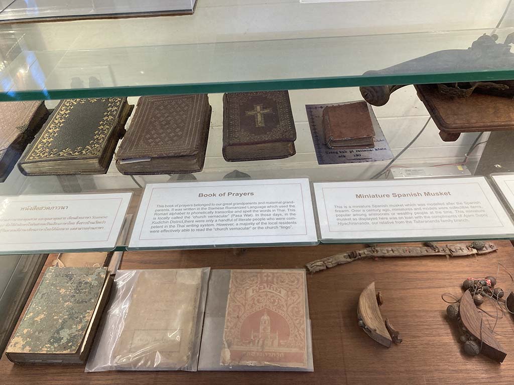 Bible in Siamese Romanised Language