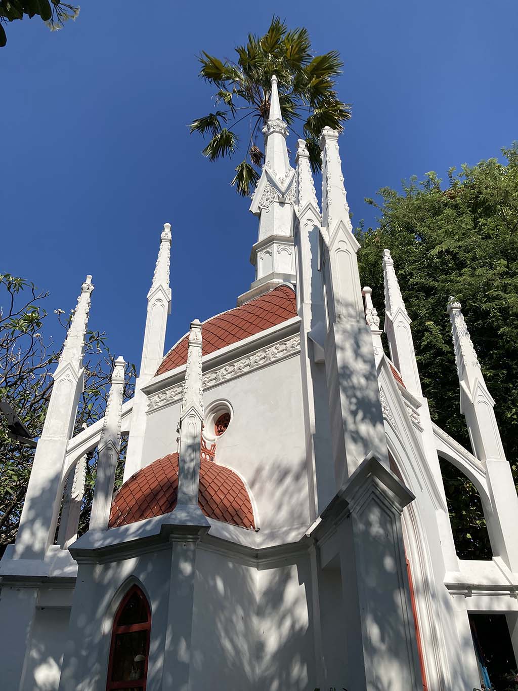 Gothic-style Mandapa
