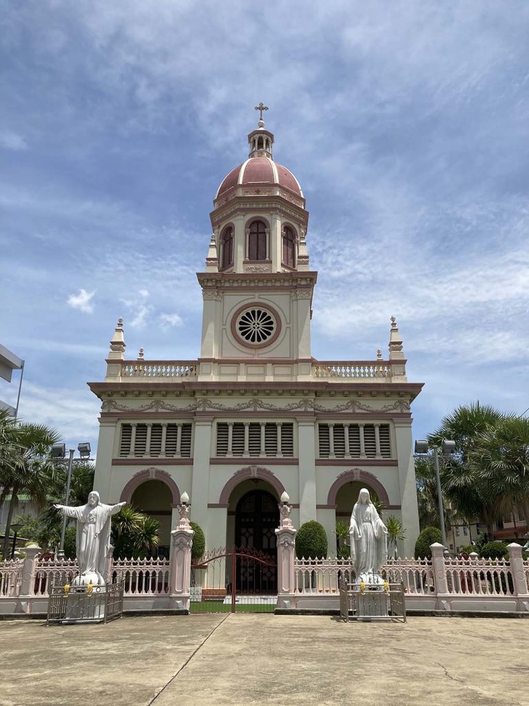 The Santa Cruz Church is known as Kudi Chin Church or Wat Santa Cruz for Thais.