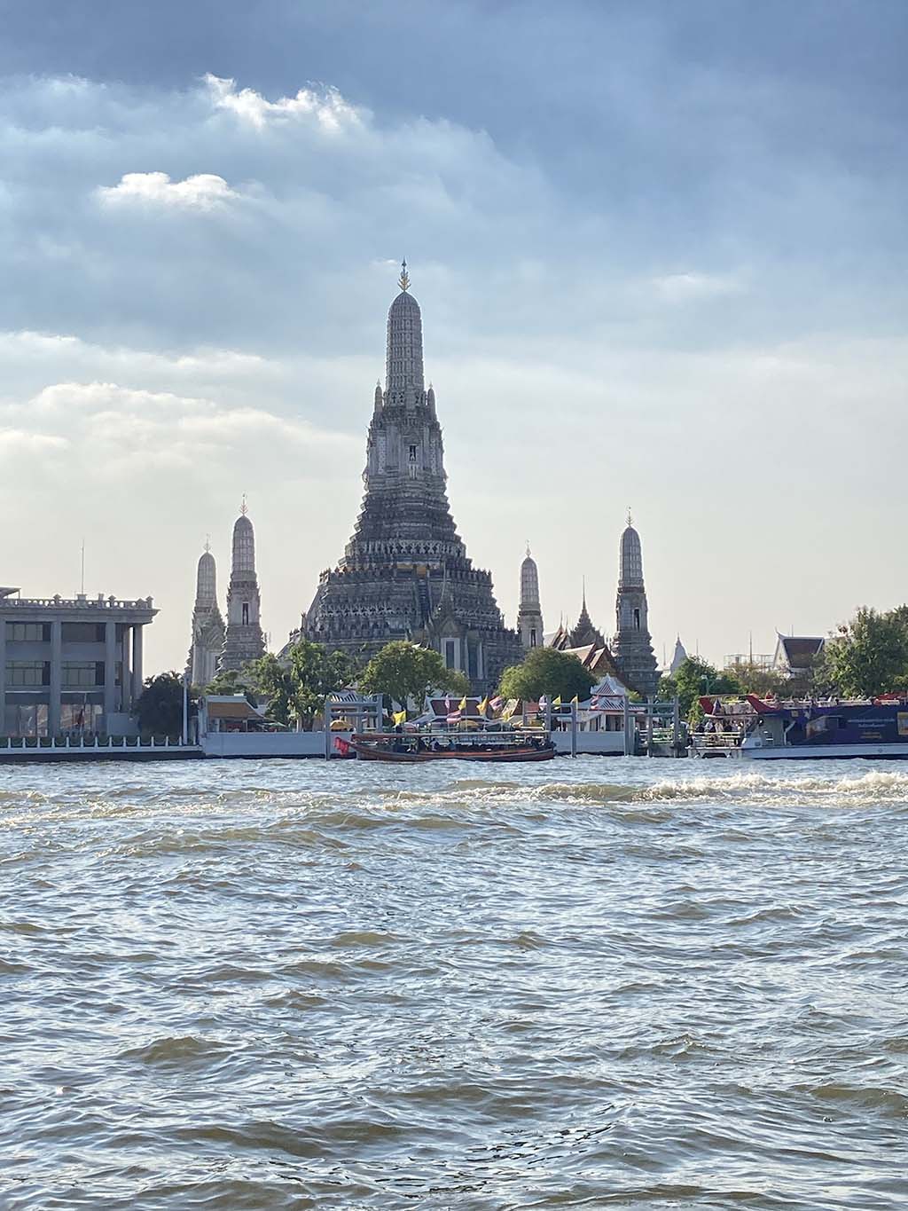 Wat Arun Ratchawararam Ratchawaramahawihan