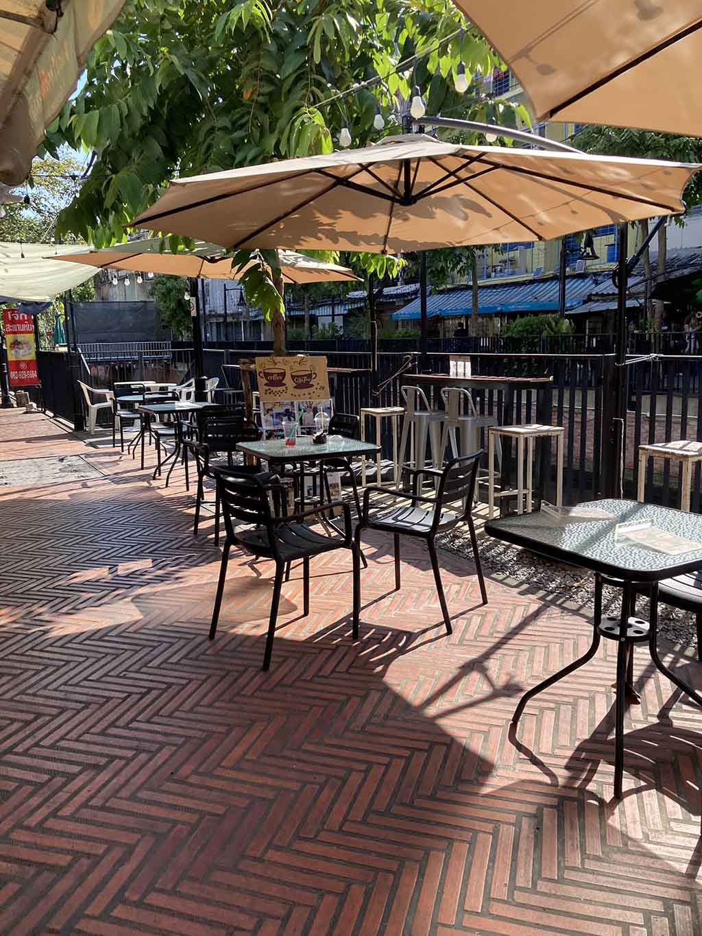 Coffee shop with canal-side table