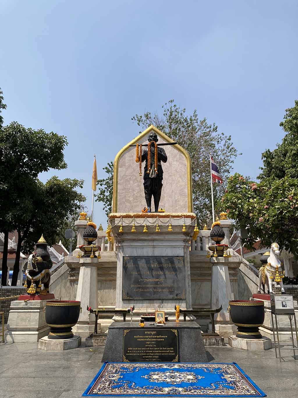 Maha Sura Singhanat Monument