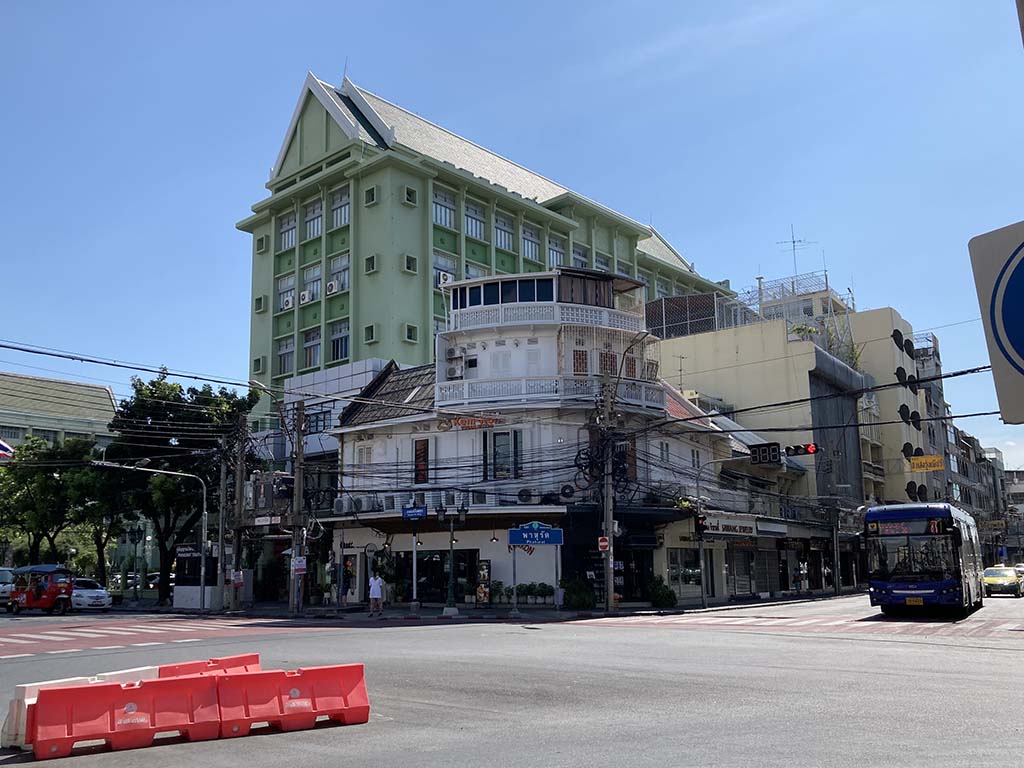 Pahurat Intersection, the heart of Pahurat district