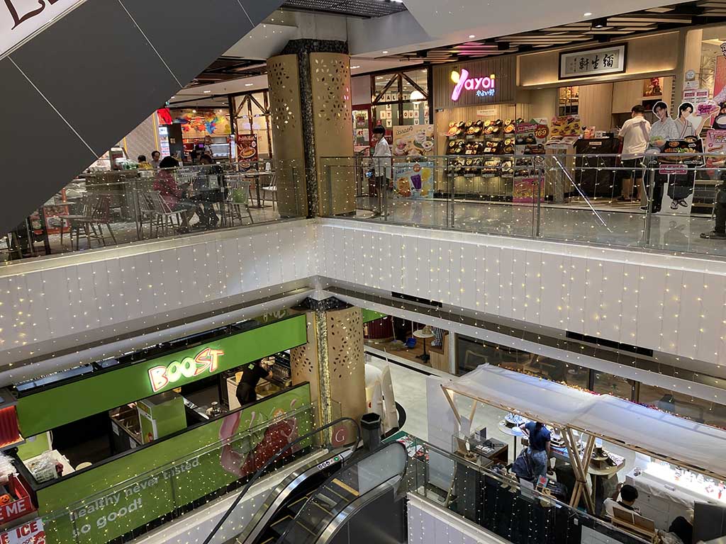 Small shopping mall and branded restaurants