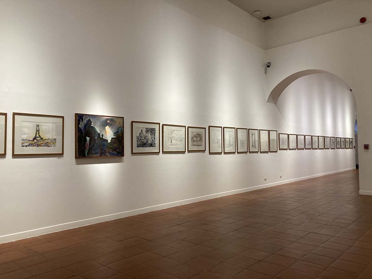 Collections of sketchings and paintings of Sawasdi Tantisuk.