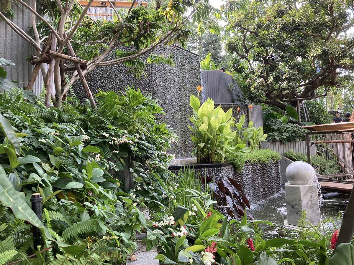Mini-cascade in Dusit Arun garden.