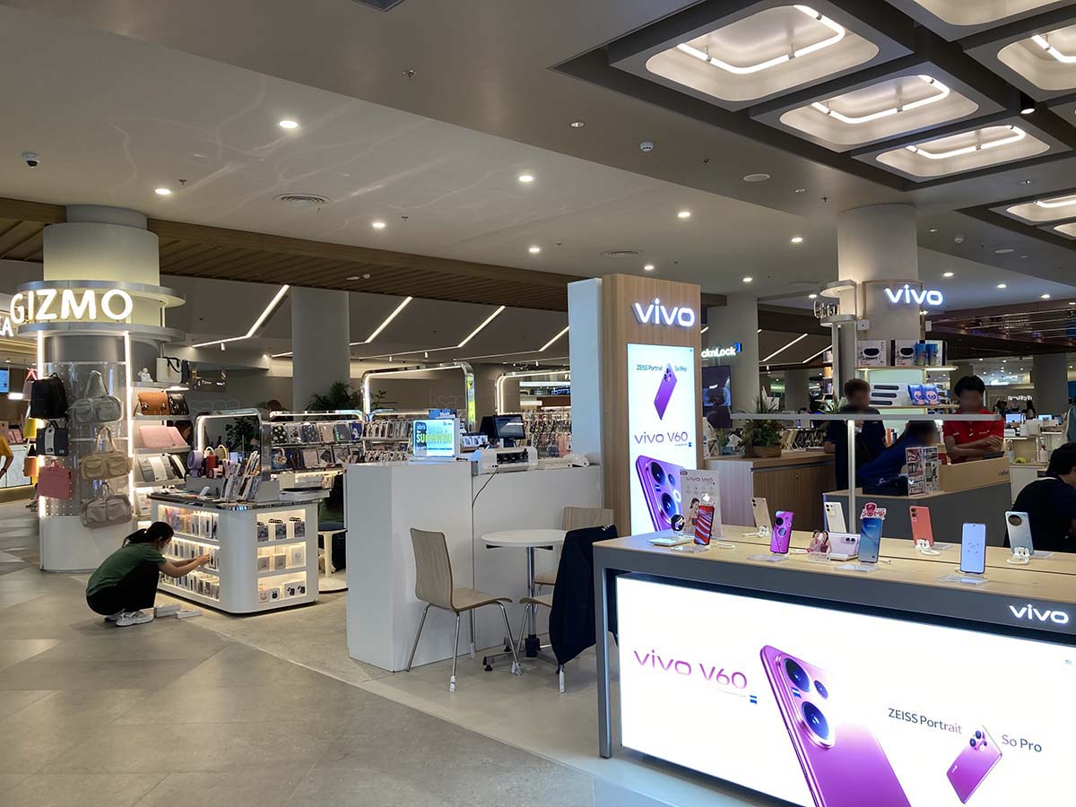 Mobile phones and electronic appliance zone.