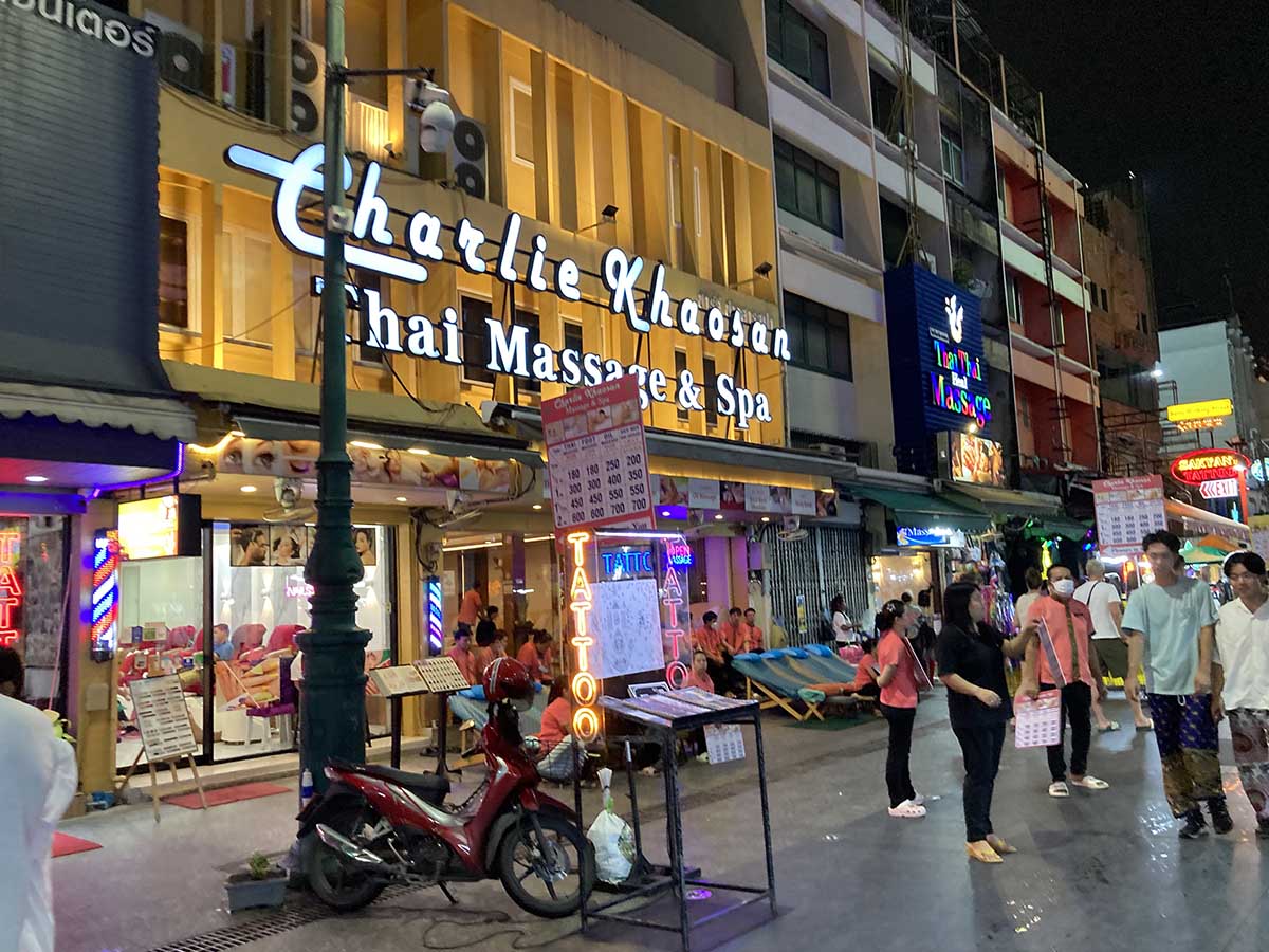 A massage place at Khaosan street. New look but old style of selling.