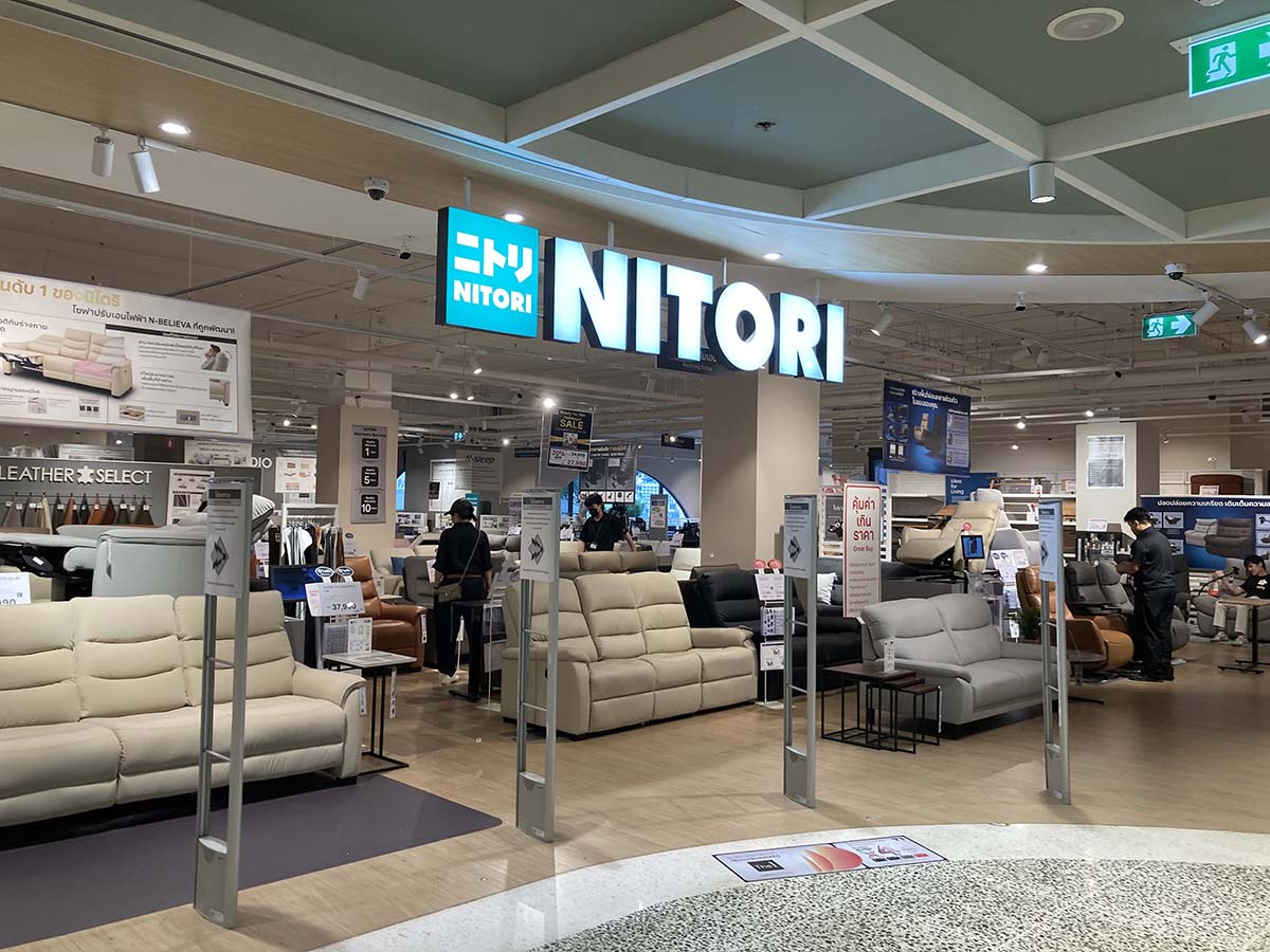 NITORI shop at Central World. Not only the sofa but also small items for your quality of life can be found here as well. 