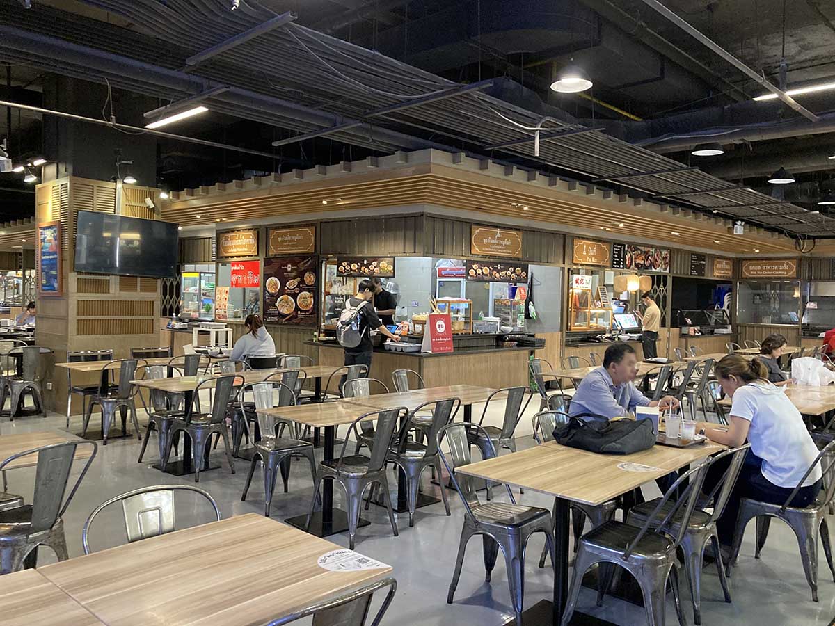 Plenty of seatings at the food court. Multiple food stalls are ready for your appetite.