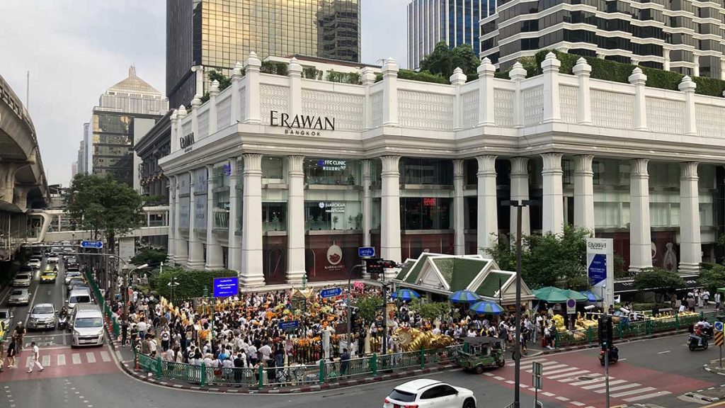 The famous Erawan Shrine right at the Ratchaprasong intersection.