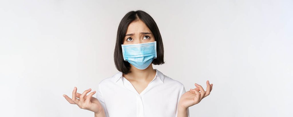 woman-in-face-mask
