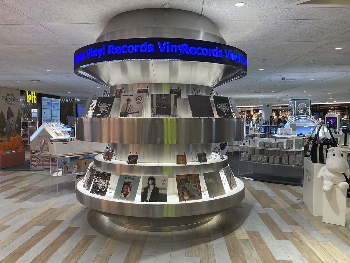 Vinyl records at electronic zone of Siam Discovery.