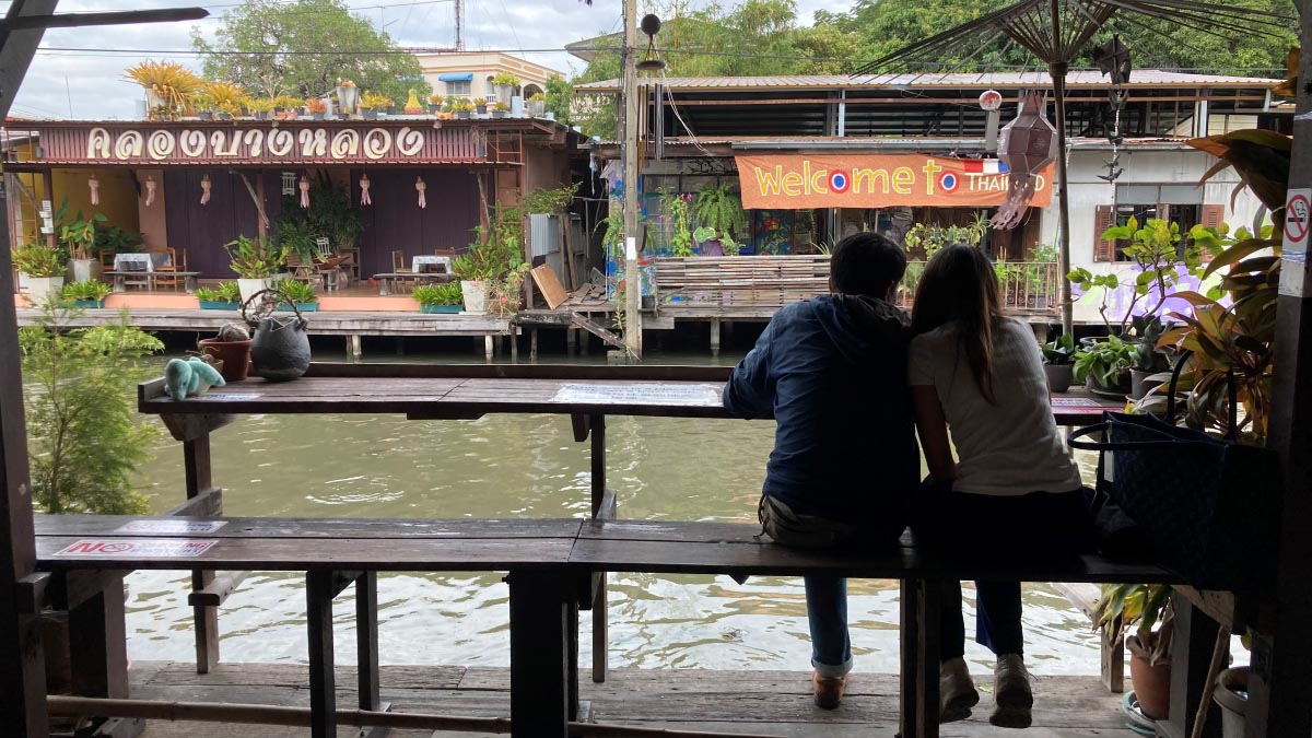 A canal side bench at Khlong Bang Luang community
