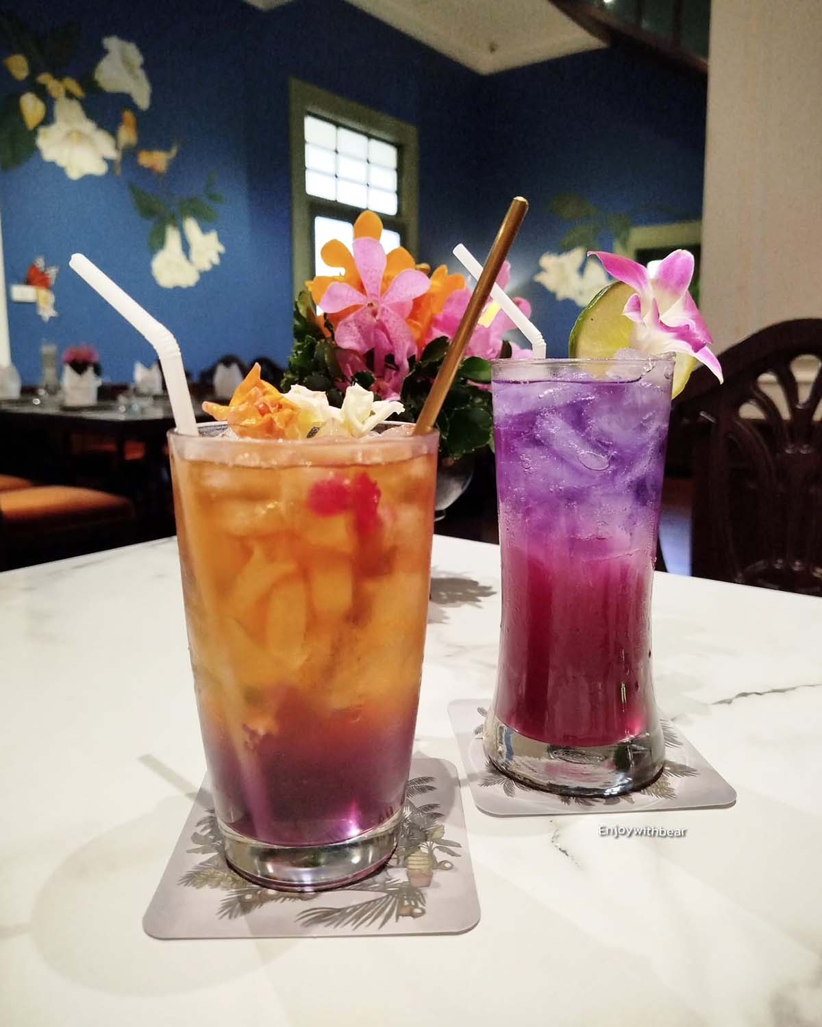 Majjhima Ratree & Flower Tea