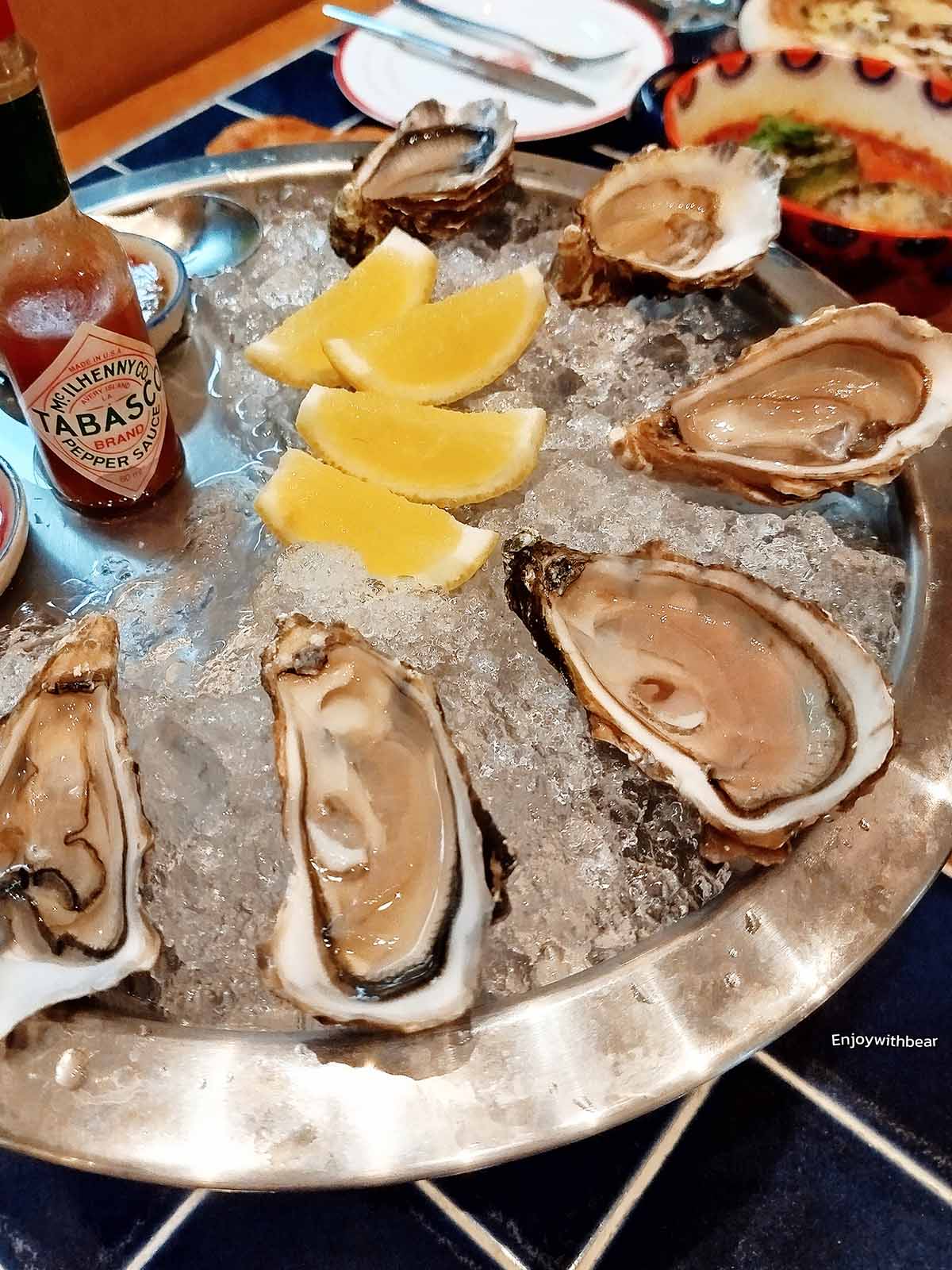 Fresh Oysters