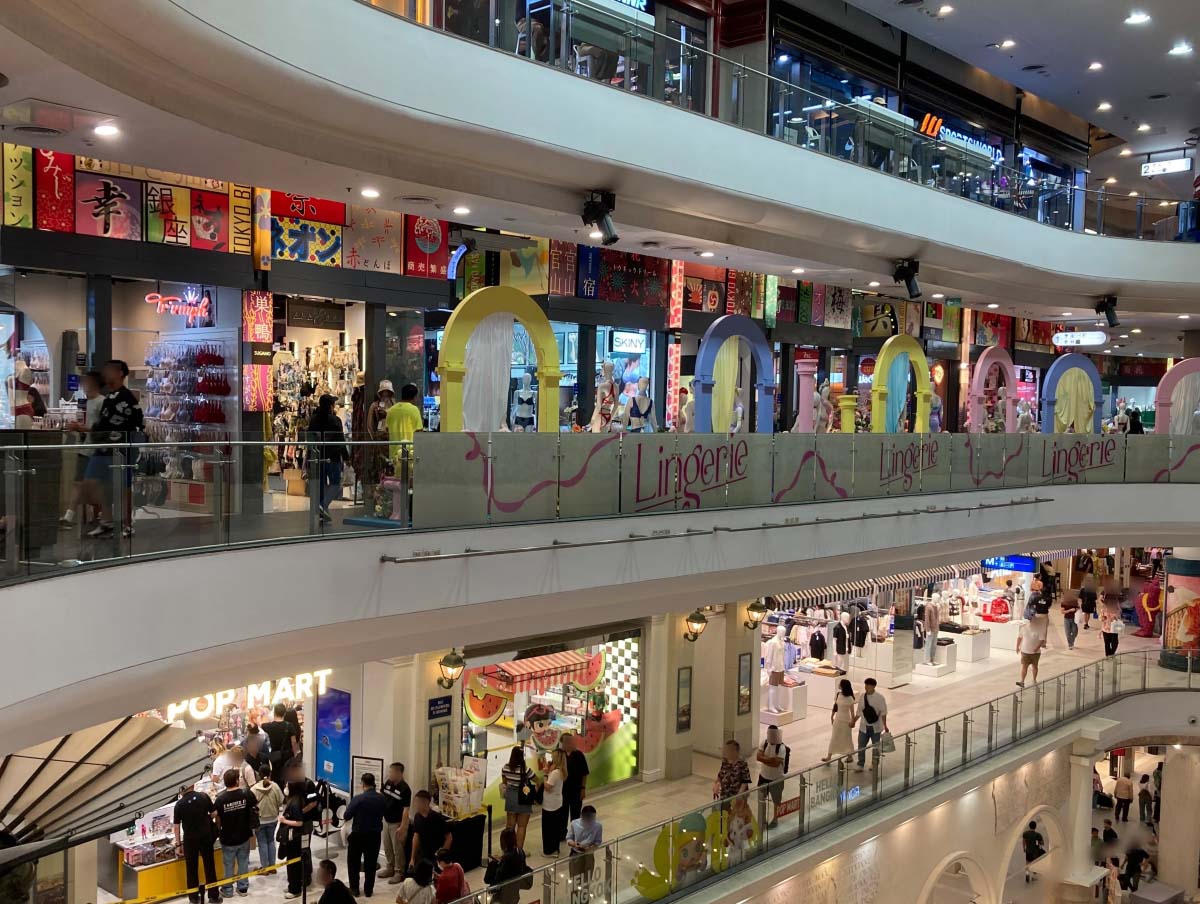 Terminal 21 theme of Rome, Paris and Tokyo