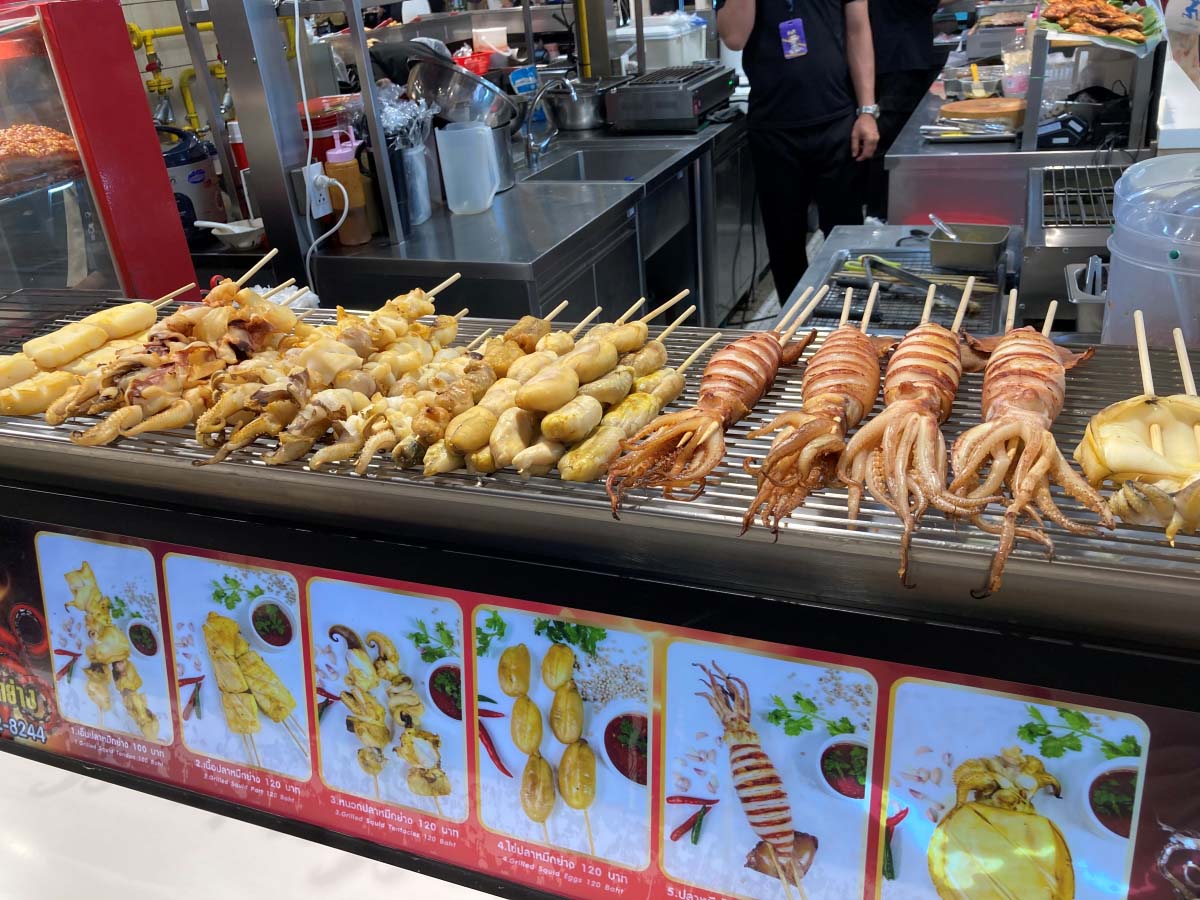 The vibe is really like street food outside, even the food they sell!