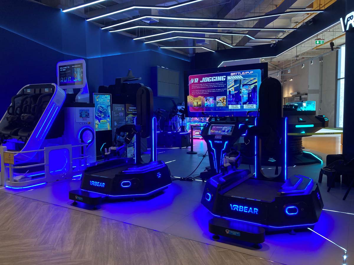 VR devices shop, EmSphere.