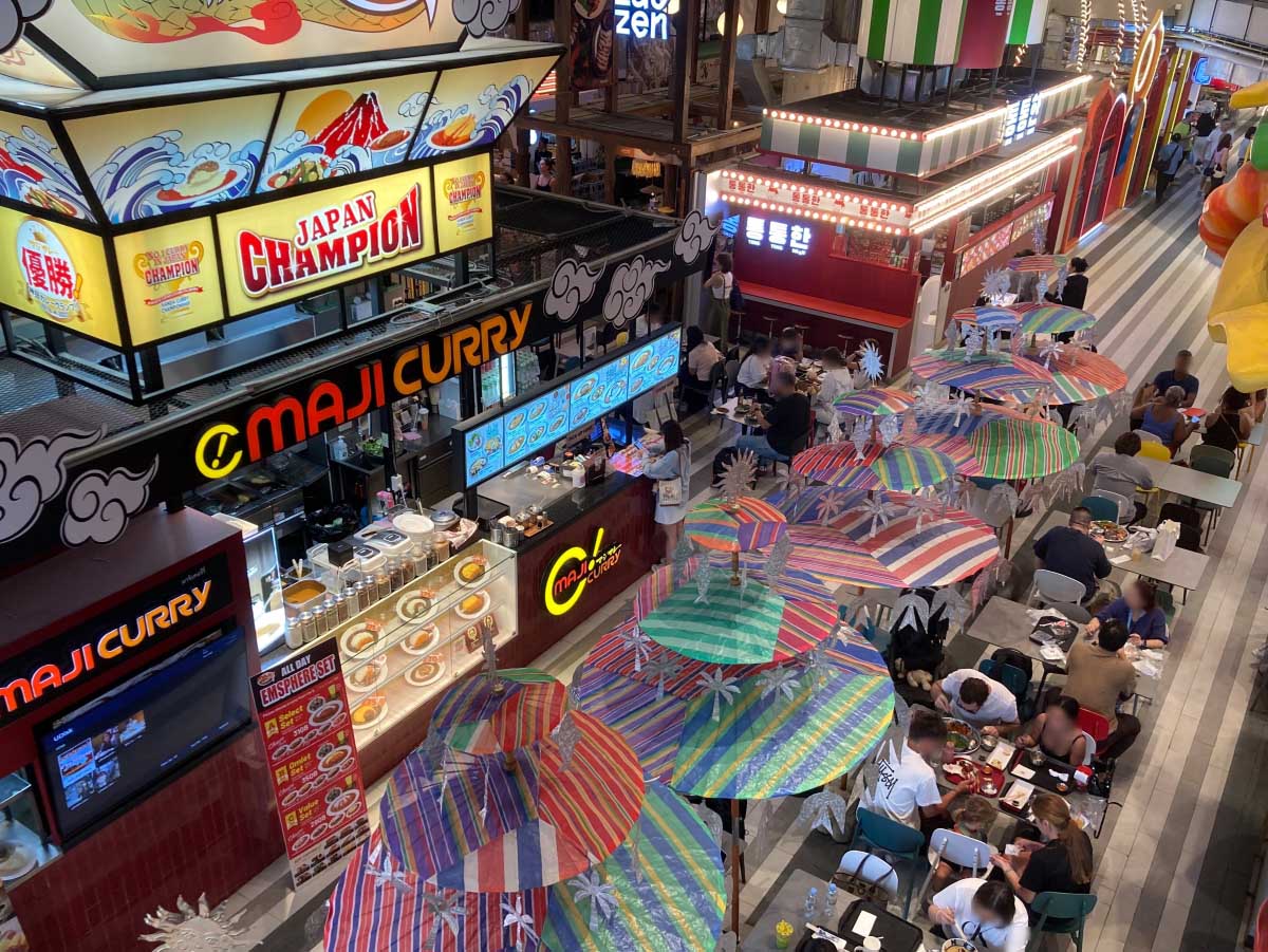 Vibe of the local Thai market, Em Market zone, EmSphere.