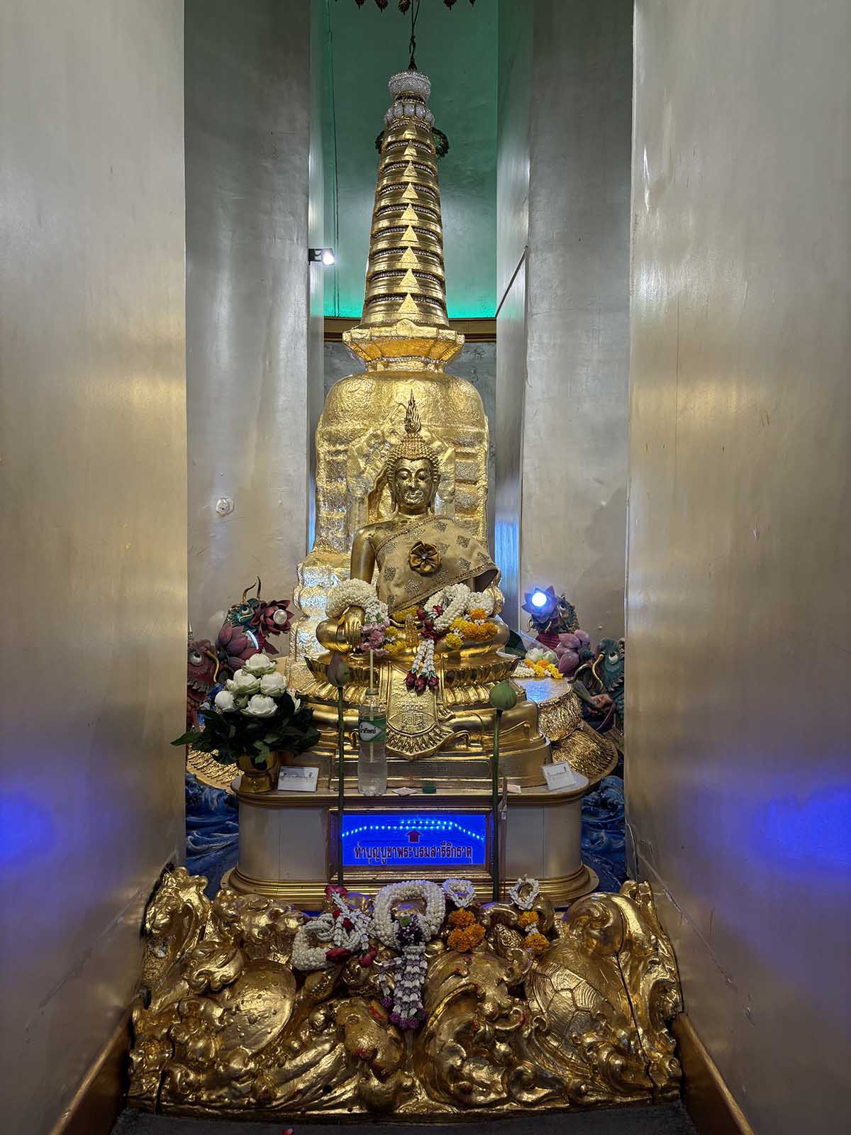 The Buddha’s relic at the top of the Golden Mount.